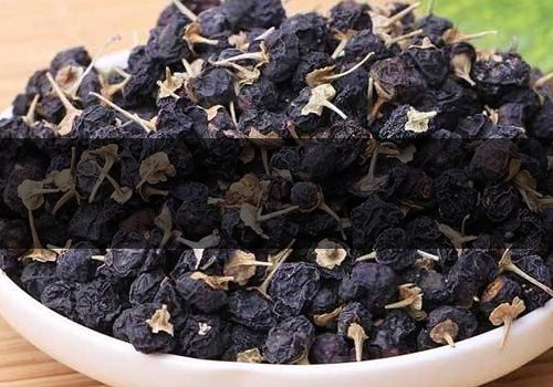 黑枸杞泡水好喝嗎什么味道-會掉色嗎