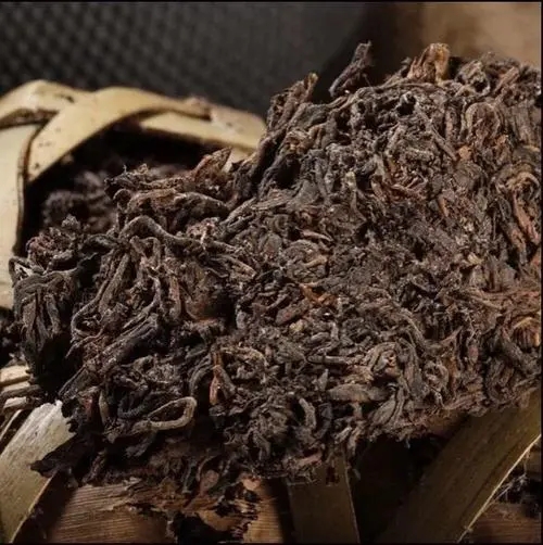 普洱茶怎么分辨古樹茶？