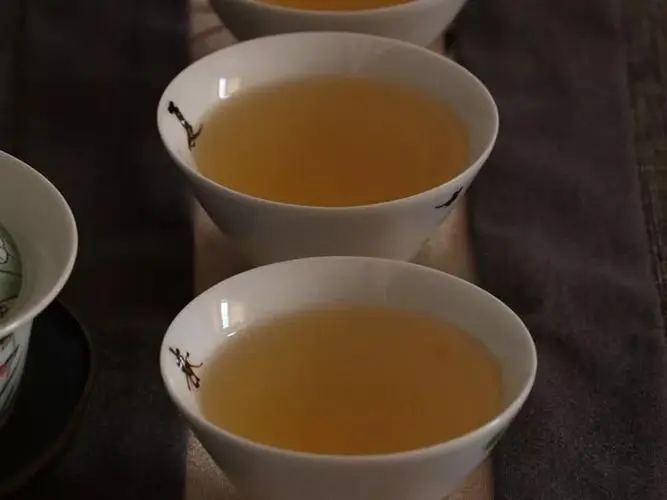 普洱茶的舌底鳴泉是怎么樣的？