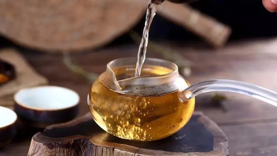 喝普洱茶有酸味是怎么回事?