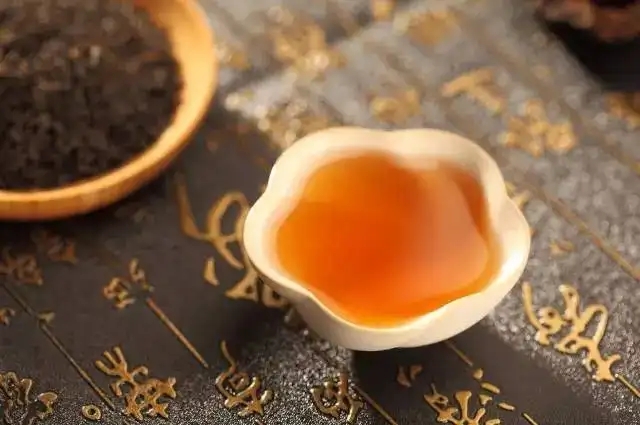 茶喝起來有點(diǎn)酸是不是變質(zhì)了？